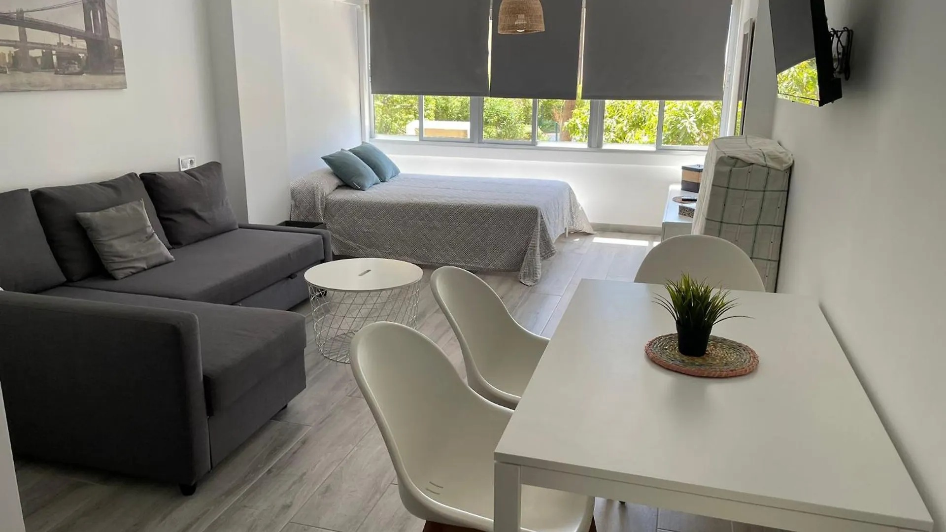 Estudio Nuevo Y Con Piscina Benalmadena Spain